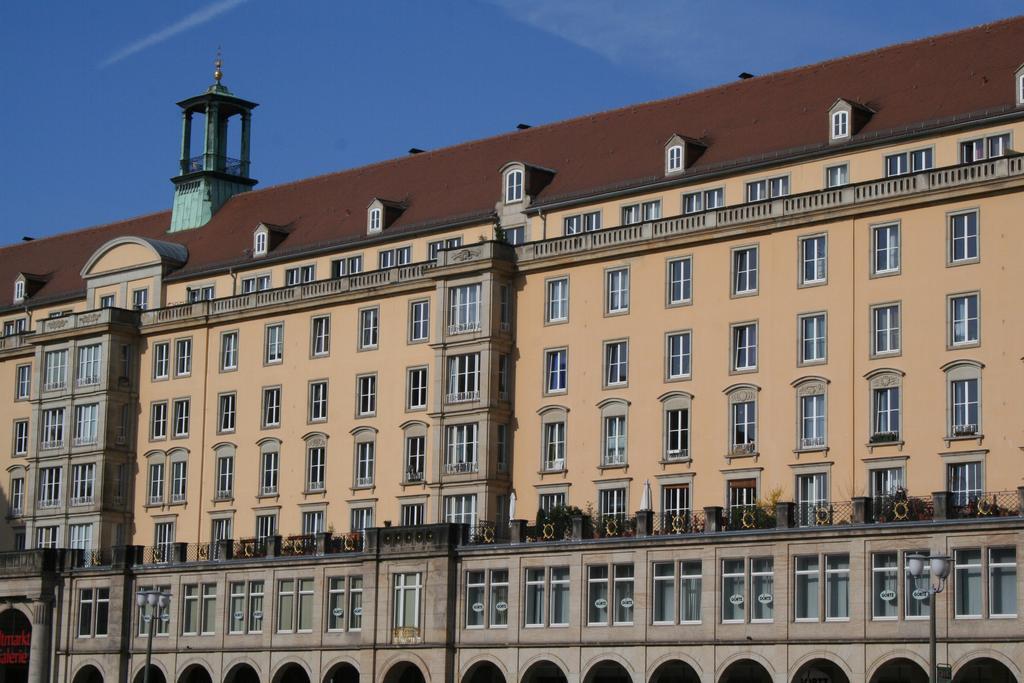 Apartments Am Altmarkt By Aparts An Der Frauenkirche Дрезден Номер фото